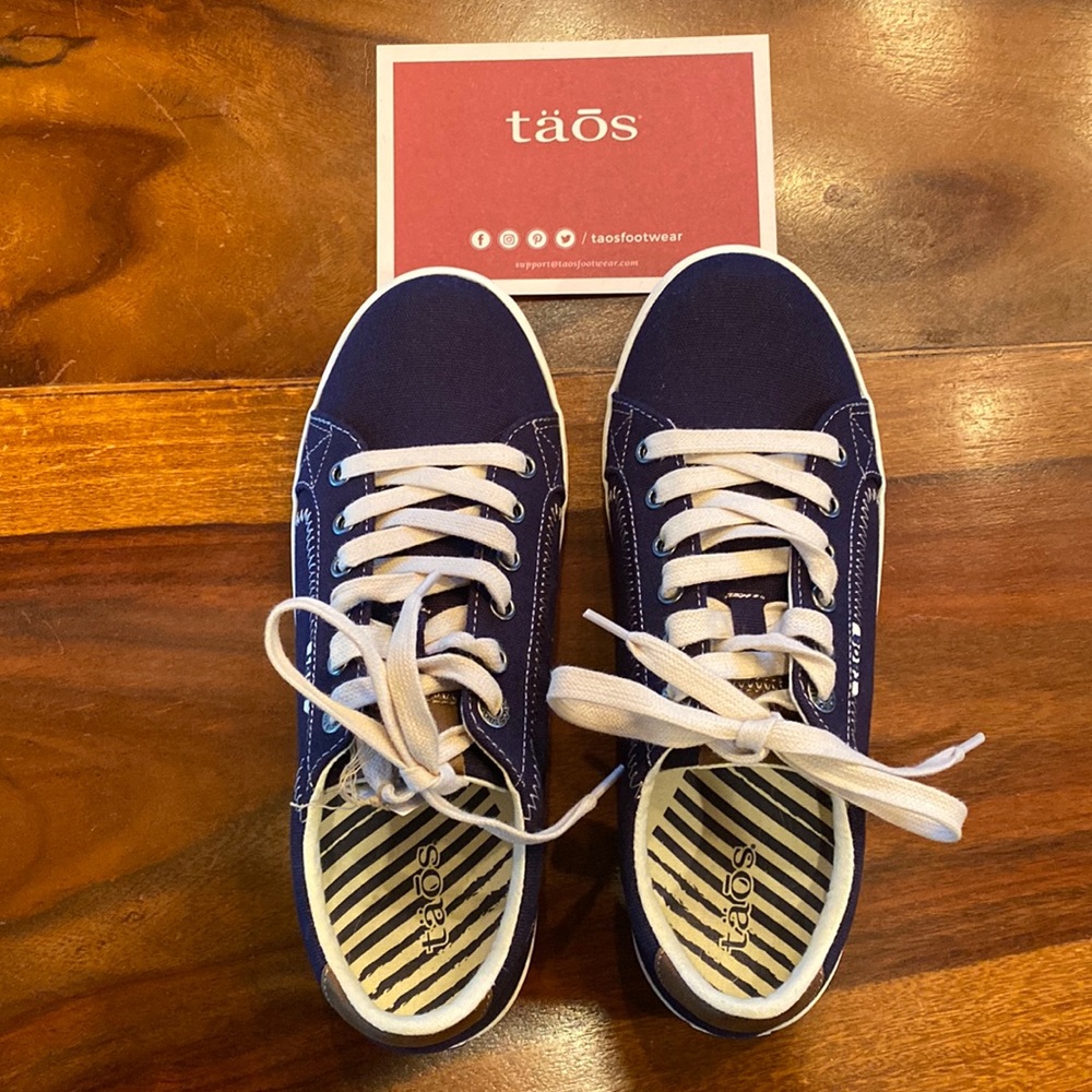 New!! Taos Footwear Star Burst sneakers